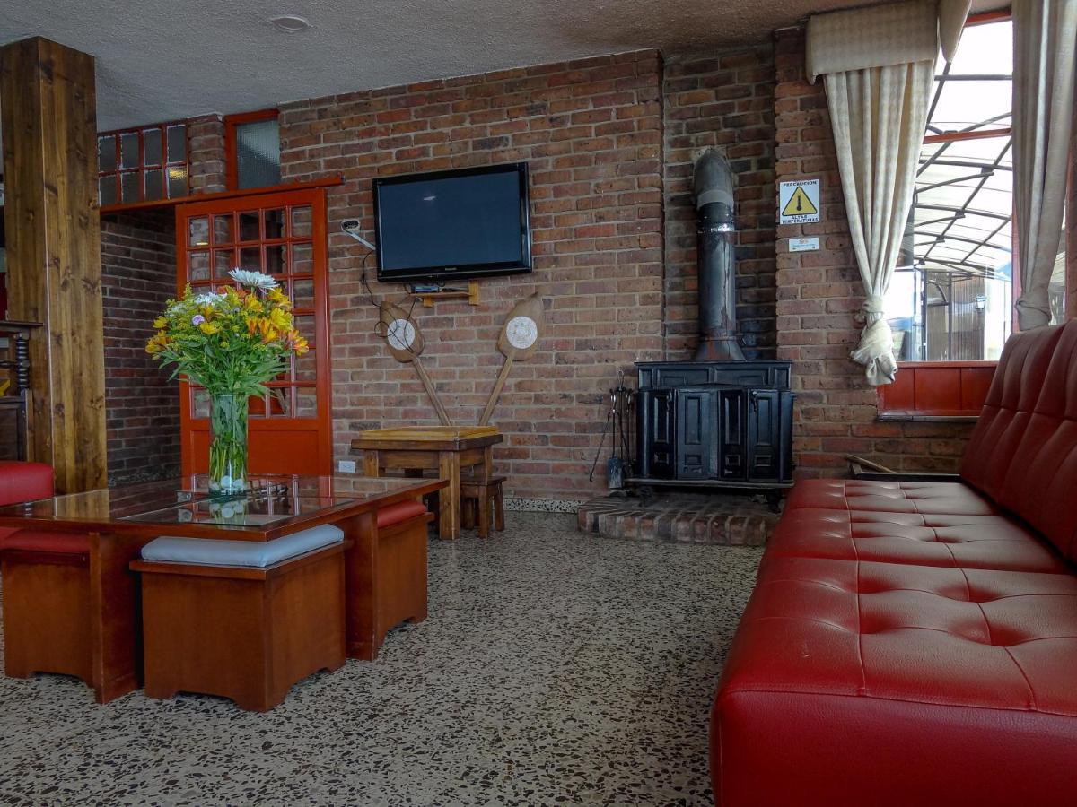 Hotel Refugio Santa Ines Aquitania Extérieur photo